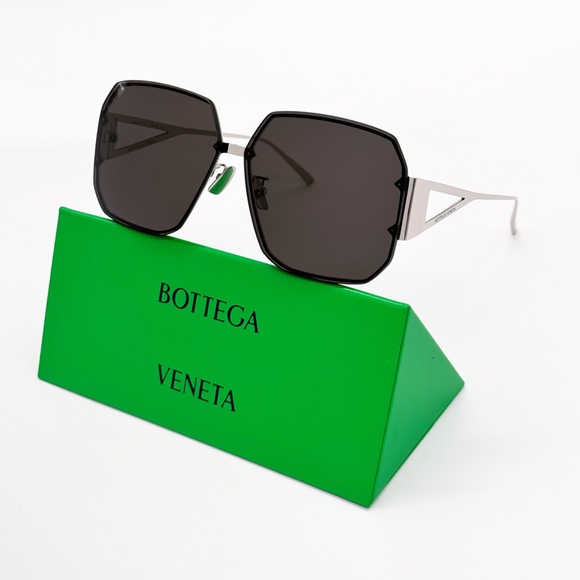 NEW BOTTEGA VENETA BV1085SA 001 SILVER GREY WOMEN SUNGLASSES BOTTEGA VENETA - Picture 2 of 11